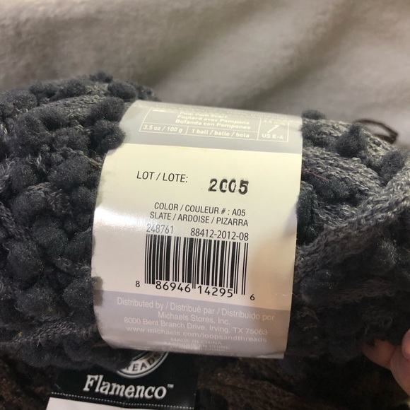 FINAL SALE- LEAVING CLOSET-NO FURTHER DISCOUNTS - Picture 4 of 6